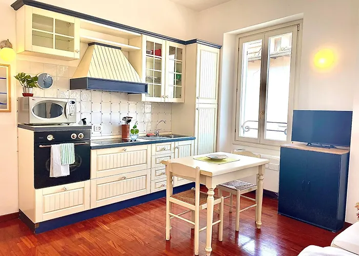 7 Min Walk To Lancetti Station - Marilyn House דירה מילאנו