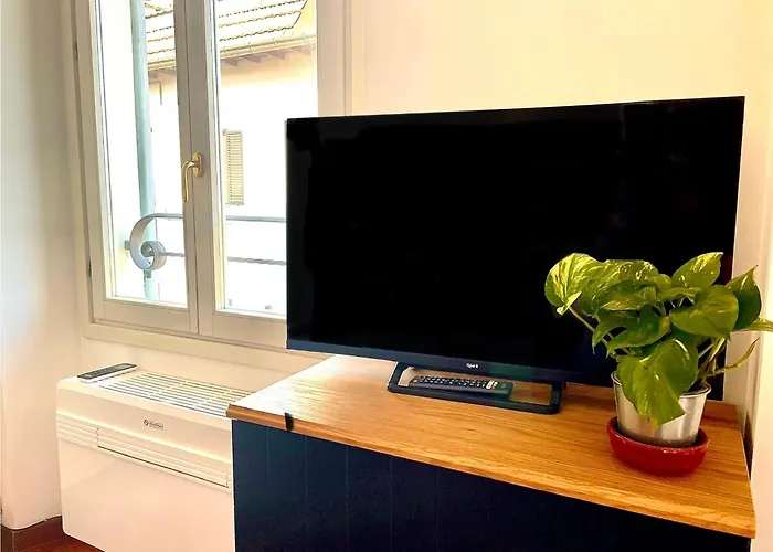 7 Min Walk To Lancetti Station - Marilyn House דירה